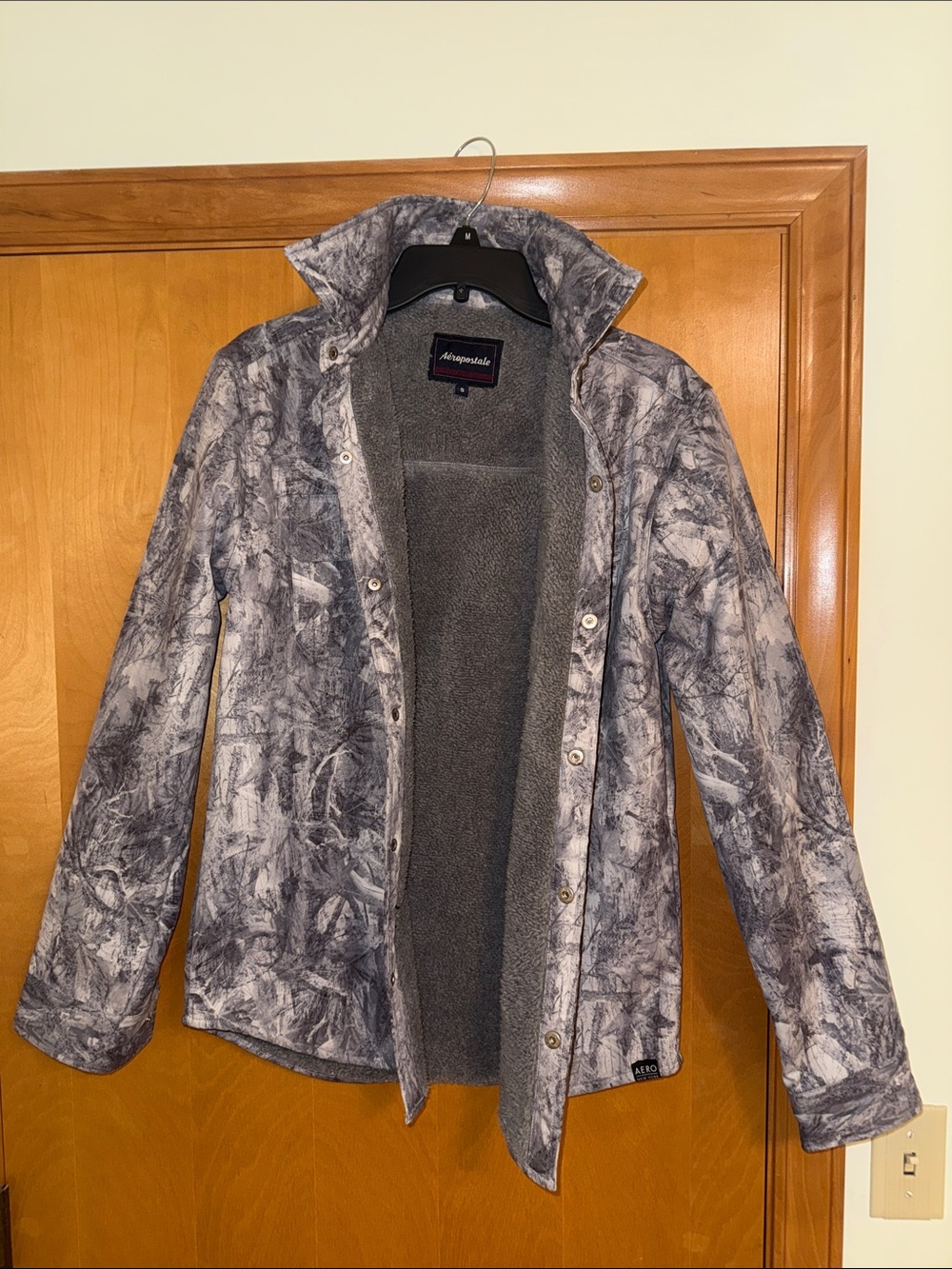 Aeropostale Sherpa Lined Snap Front Jacket Small Gray Camo
